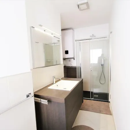 Hostdomus - Tech Apartmán